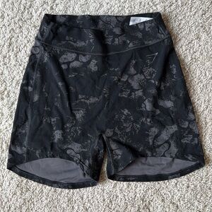 GYMSHARK SHORTS